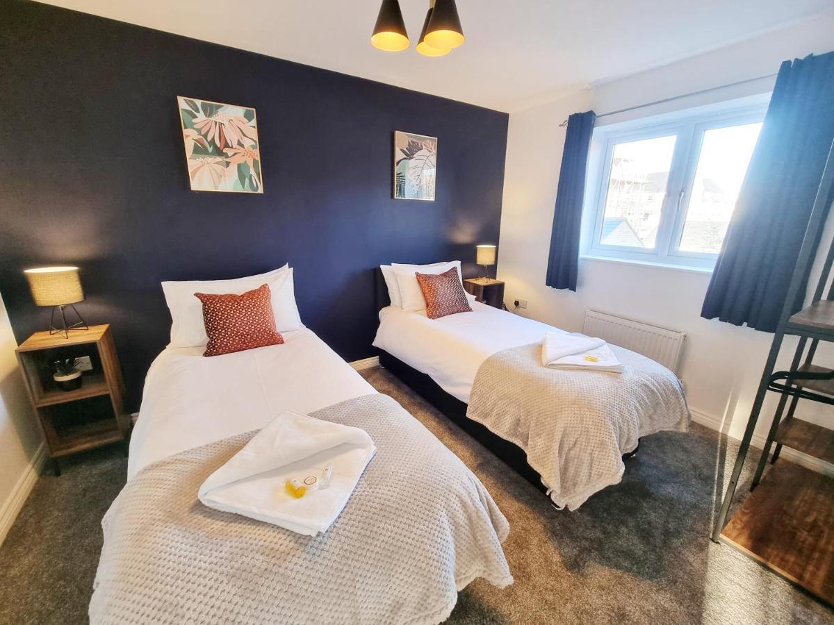 Stylish 3 Bedrooms & 2 Bathrooms House, Free Parking On Premises! Cambridge  Luaran gambar