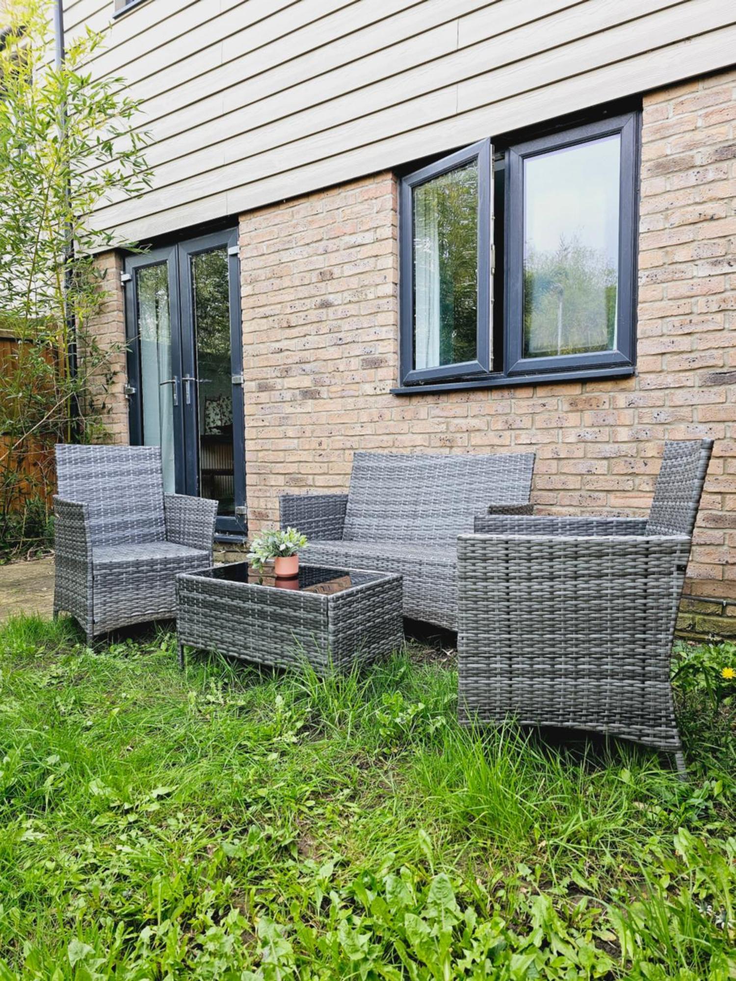 Stylish 3 Bedrooms & 2 Bathrooms House, Free Parking On Premises! Cambridge  Luaran gambar